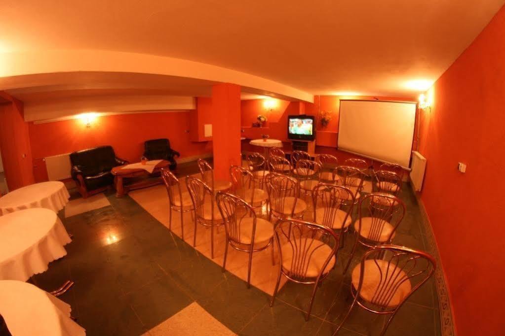 Daisy Budget Cracovia